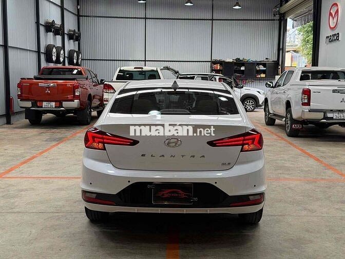 Hyundai Elantra 2020 MT