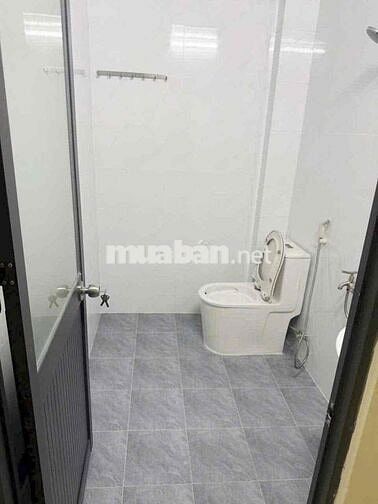cần cho thuê nhà hx tải 4x16m 1pn 1wc 7.5tr tháng