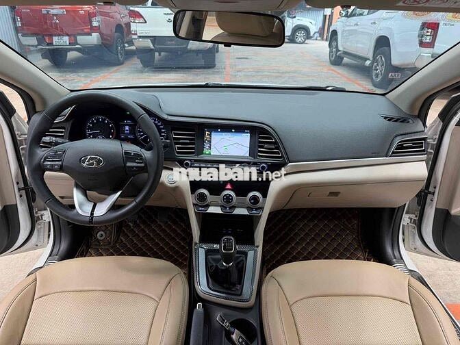 Hyundai Elantra 2020 MT
