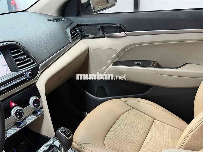 Hyundai Elantra 2020 MT