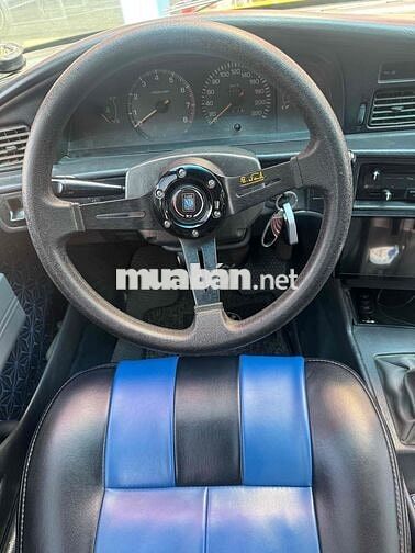 Toyota Corolla màu Vàng