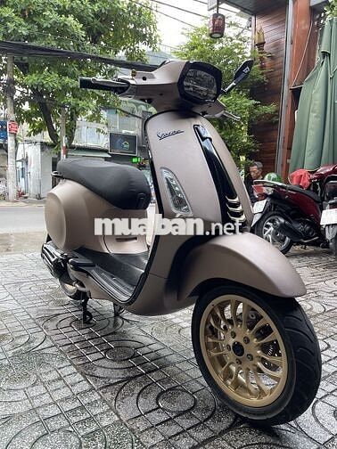 Piaggio Vespa Sprint 125 ABS Nâu đen