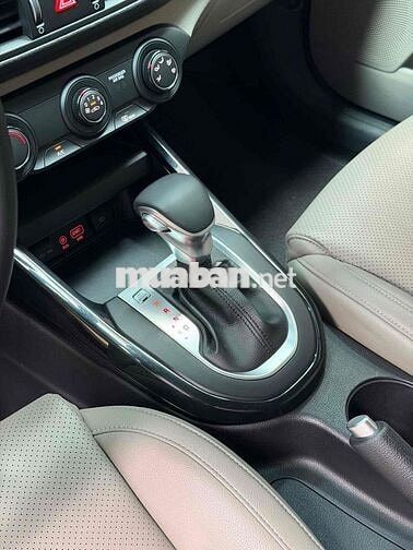 Kia Cerato 2020 AT