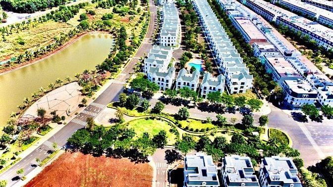 Bán shophouse 4 tầng đường Nguyễn Chí Thanh sẵn sổ, vị trí đẹp