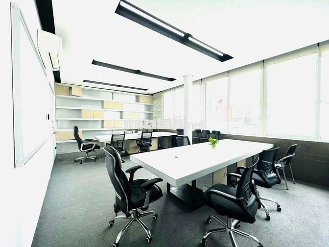 Văn phòng Full nội thất giá chỉ 5tr ngay gần Q1