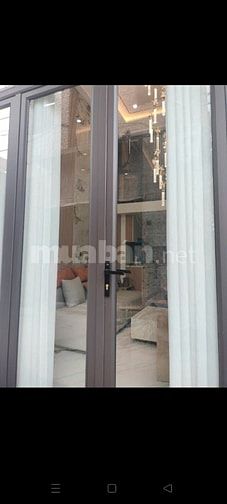 Nhà Đan Phượng gần Vin, cạnh đường Hoàng Quốc Việt kéo dài