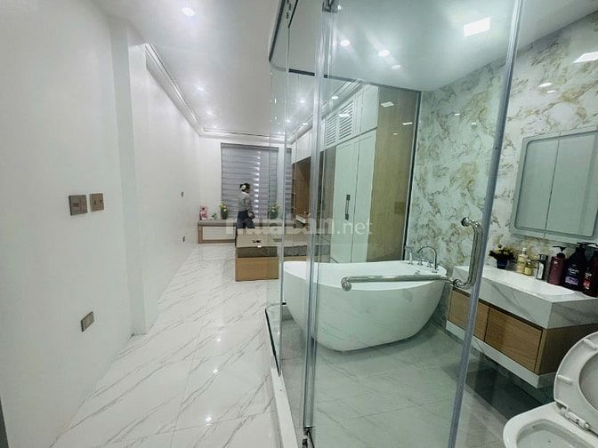 Nhà Đan Phượng gần Vin, cạnh đường Hoàng Quốc Việt kéo dài