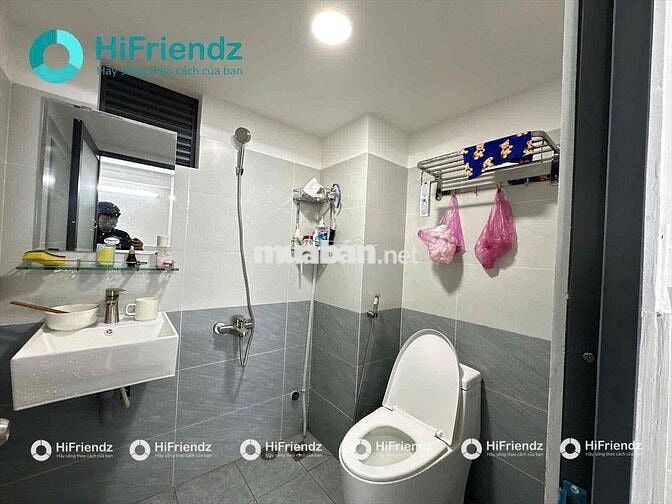 CHO THUÊ MB VỪA KINH DOANH VỪA Ở ĐƯỢC NGAY CẦU VƯỢT NGÃ TƯ GA 65M2