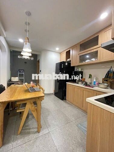 NHÀ PHẠM VĂN BẠCH NỞ HẬU - NỘI THẤT SANG TRỌNG - CHỦ TẶNG NỘI THẤT