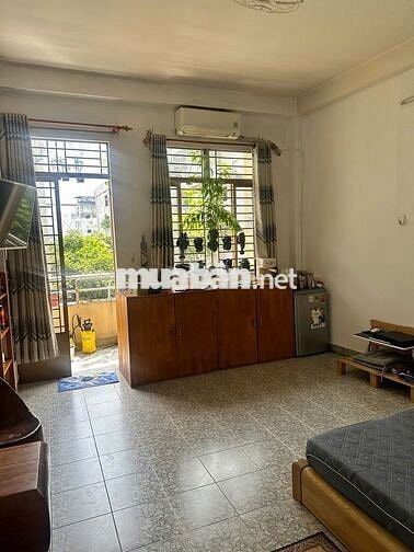 Nhà MT 60m2 5PN , 4 tầng , khu Kinh Doanh Đa Ngành Nghề , sát LVS