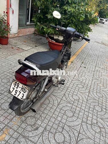 Honda Dream màu Nâu