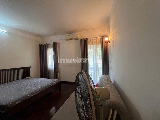 Mặt ngõ ôtô kinh doanh cách phố Liễu Giai 20m, DT 100m2, MT 5m 