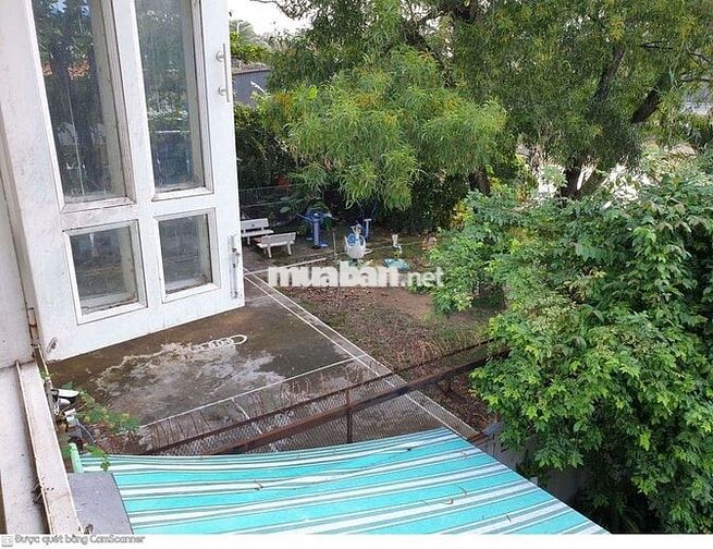 Nhà phố sân vườn ba mặt thoáng, view sông trung tâm Q7
