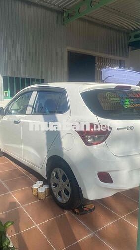 Hyundai Grand i10 Trắng