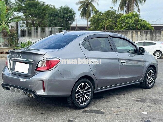 Mitsubishi Attrage CVT 2021 80000 km Xám