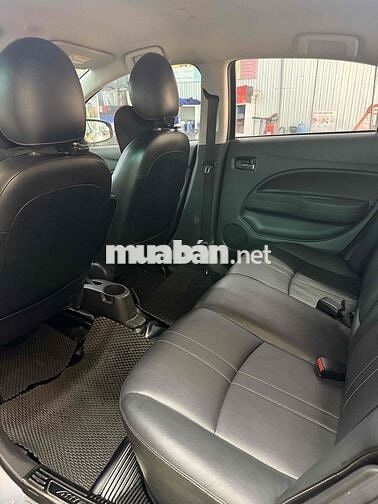 Mitsubishi Attrage CVT 2021 80000 km Xám