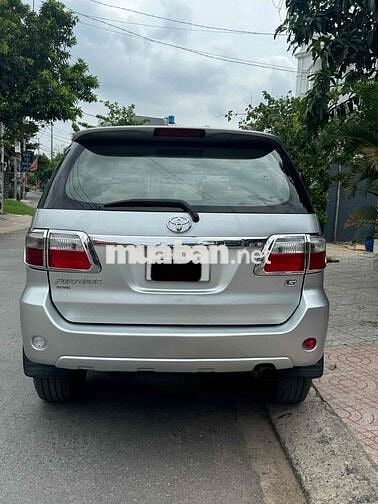 Toyota Fortuner 2011 Bản G Bạc