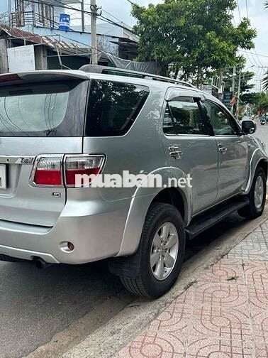 Toyota Fortuner 2011 Bản G Bạc