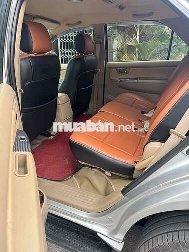 Toyota Fortuner 2011 Bản G Bạc