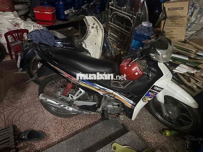 Yamaha Sirius Thể thao Trắng đen