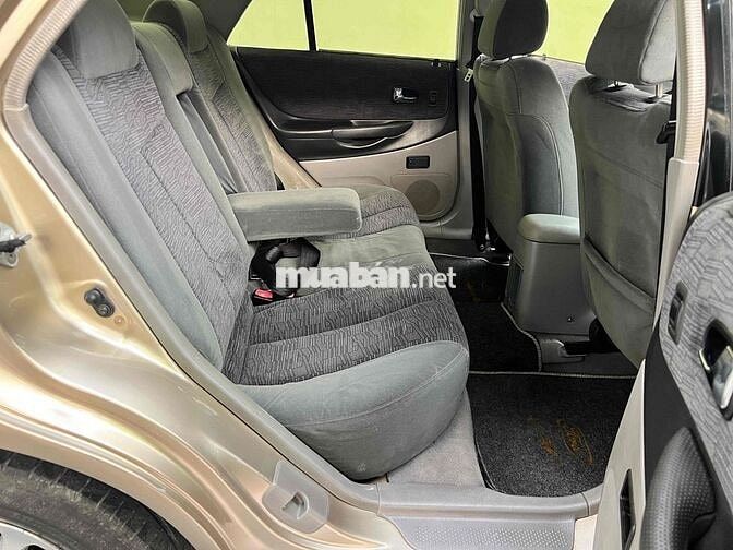 Ford Laser Deluxe 2002 Vàng cát đẹp xuất sắc.