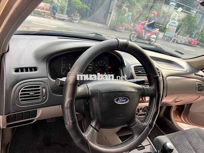 Ford Laser Deluxe 2002 Vàng cát đẹp xuất sắc.