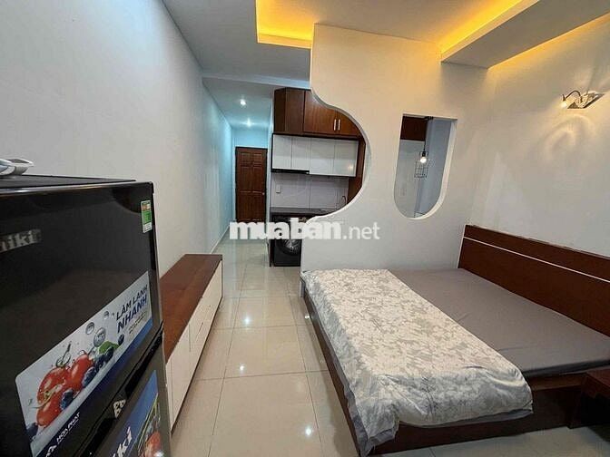 Q11 - phòng full nội thất - giá chỉ 4,5 TRIỆU - có ban công.