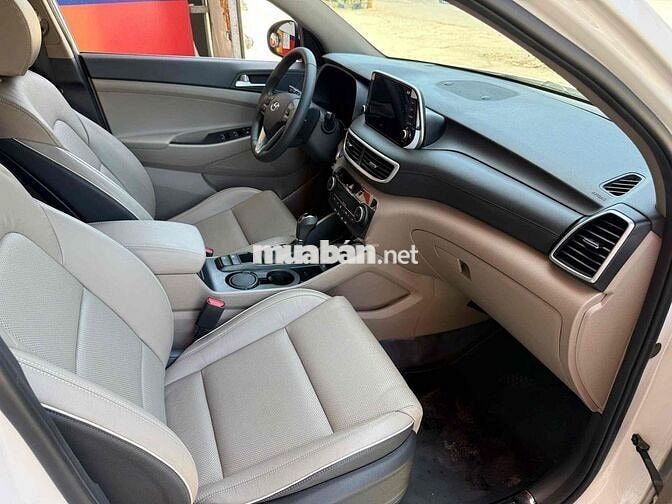 Hyundai Tucson 2020 2.0 AT Trắng