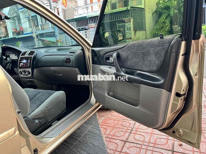 Ford Laser Deluxe 2002 Vàng cát đẹp xuất sắc.
