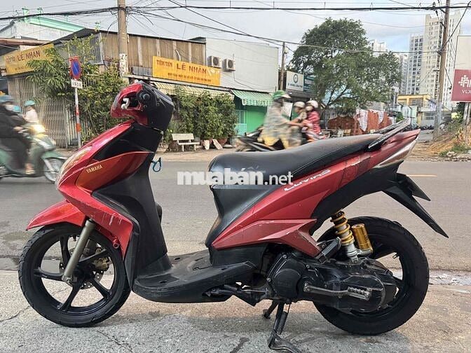 Yamaha Luvias 2012 Đỏ
