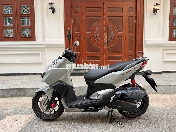 𝐇𝐨𝐧𝐝𝐚 𝐕𝐚𝐫𝐢𝐨 𝟏𝟔𝟎𝐜𝐜 𝐀𝐁𝐒 ODO 2.400km