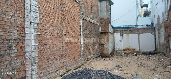 Bán lô đất mặt tiền đường Hoàng Văn Thụ, Phường Nha Trang, hơn 19 tỷ s