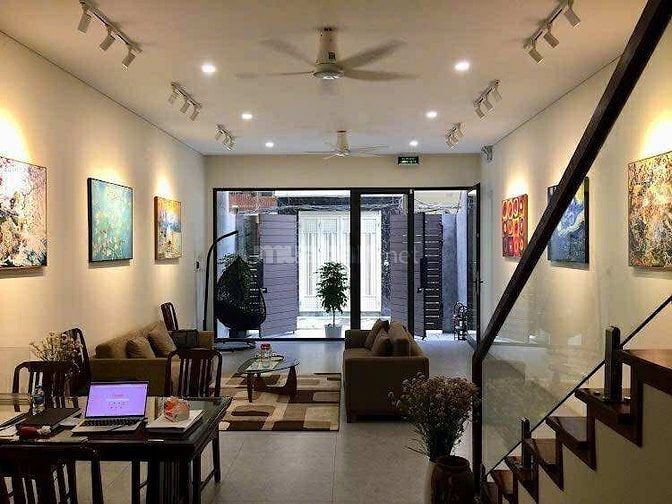 Bán toà Apartment- 8 tầng- MP Tô Ngọc Vân- view hồ-130m2- MT:8m- 79 tỷ