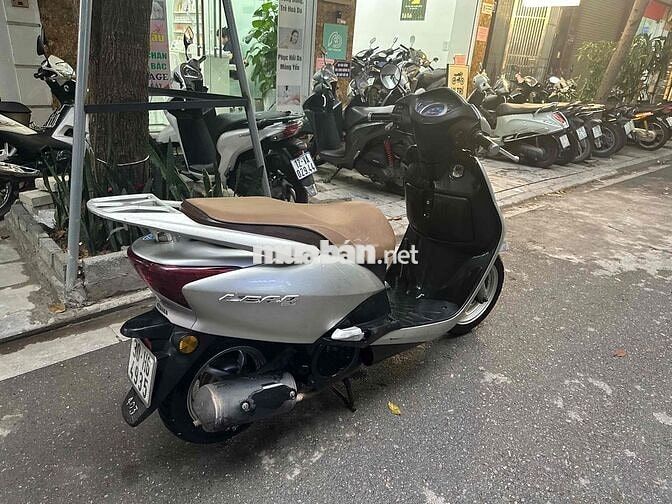 Honda Lead màu Bạc