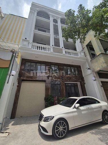 Bán tòa nhà 5 Tấm 22 phòng Ngang 8 dài 19m Có thu nhập 90tr/th