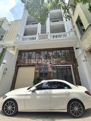 Bán tòa nhà 5 Tấm 22 phòng Ngang 8 dài 19m Có thu nhập 90tr/th