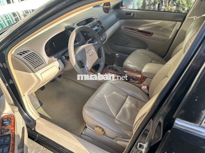 Toyota Camry 2004 2.4G MT Đen
