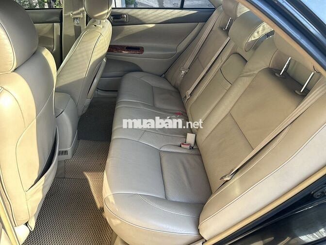 Toyota Camry 2004 2.4G MT Đen
