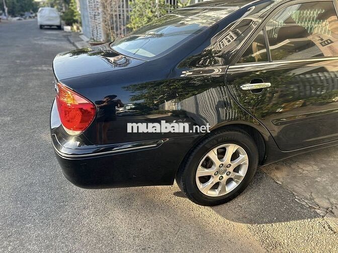 Toyota Camry 2004 2.4G MT Đen