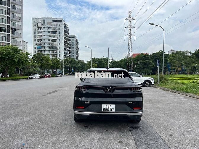Xe điện VinFast VF8 Plus 2024 Đen