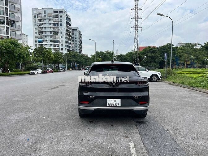 Xe điện VinFast VF8 Plus 2024 Đen