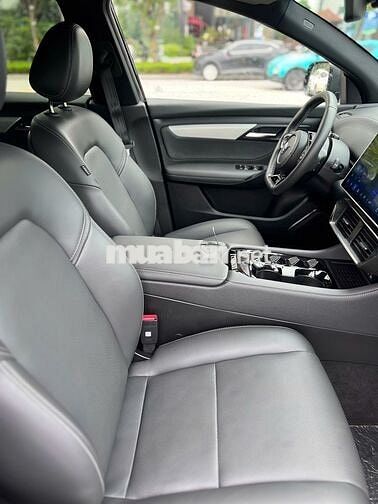 Xe điện VinFast VF8 Plus 2024 Đen