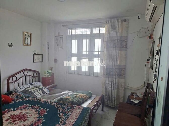 Cho thuê nhà 4pn hẻm xe hơi đường Huỳnh Văn Chính, Quận Tân Phú 