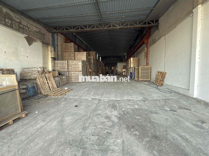 Bán hàng ngộp ngân hàng lô đất đã có kho cho thuê và 1 căn biệt thự
