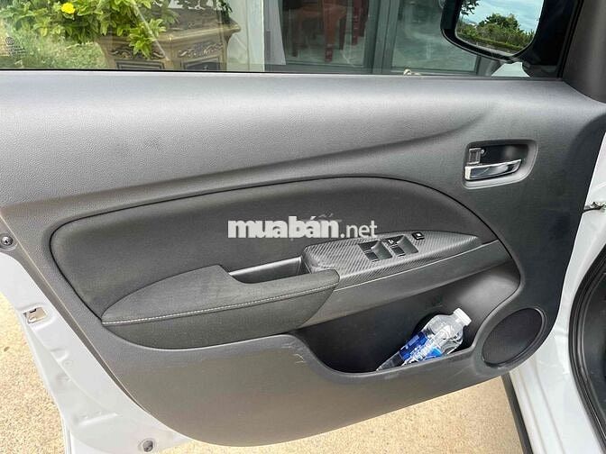 Mitsubishi Attrage 2022 Trắng