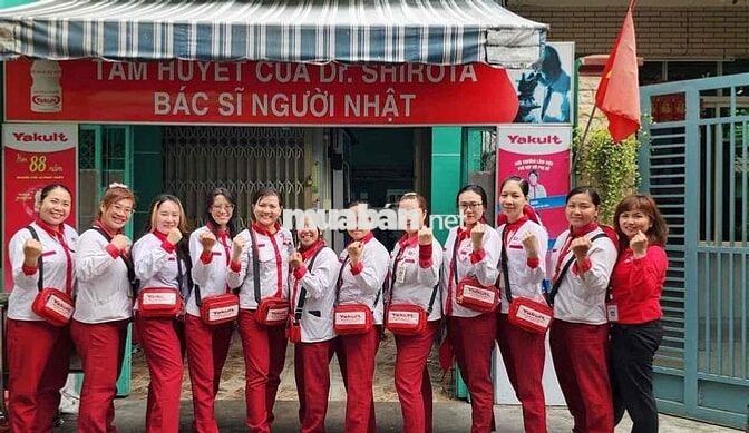 Nhân Viên Bán Hàng Sữa Yakult
