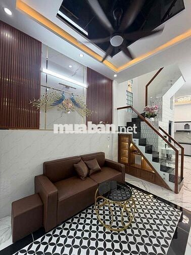 BÁN NHÀ HẺM PHẠM PHÚ THỨ , P3 , Q6 💰 4 Tỷ 680 Bớt Lộc