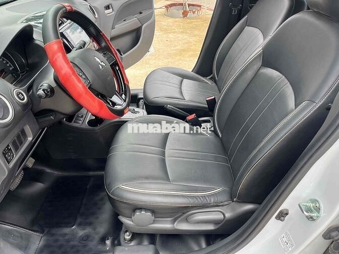 Mitsubishi Attrage 2022 Trắng