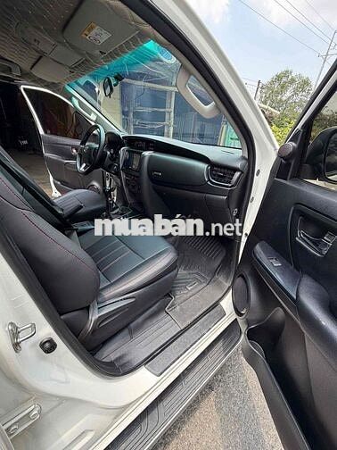 Toyota Fortuner 2023 Trắng