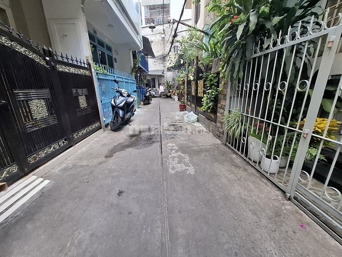 LỮ GIA QUẬN 11 GẦN ĐH BÁCH KHOA  - DT 63M2 (4.5X15) - HẺM XE TẢI NHỎ